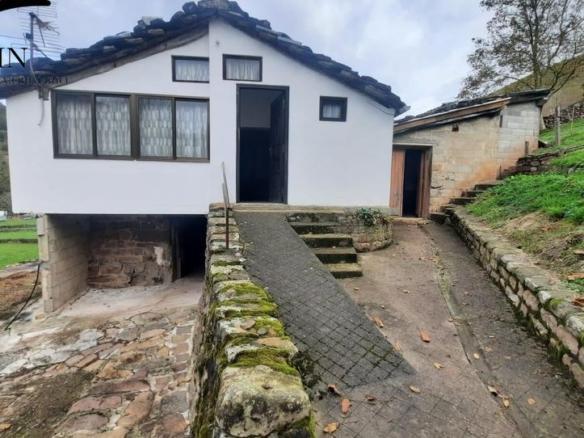 Rustic property for sale in Vega de Pas