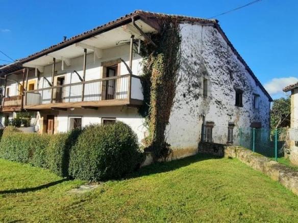 Rustic property for sale in Villacarriedo