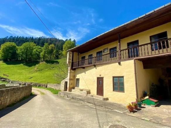House or villa for sale in Poblado Selores, Cabuérniga
