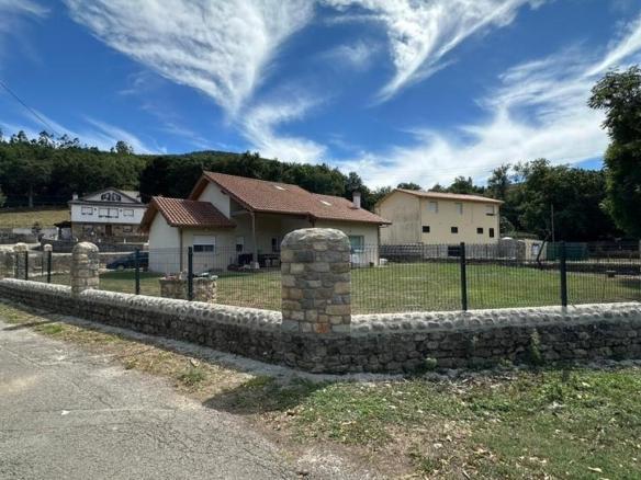 House or villa for sale in Santiurde de Toranzo