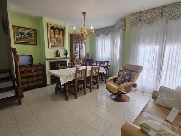 Townhouse for sale in Mestres Sanchís I Vilaplana, Town Center
