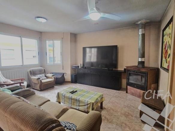House or villa for sale in Centelles, Town Center