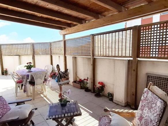 Penthouse for sale in Ensanche – Río Júcar