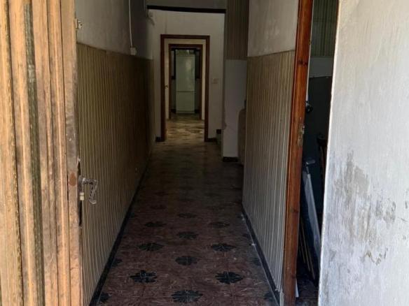 House or villa for sale in the city center