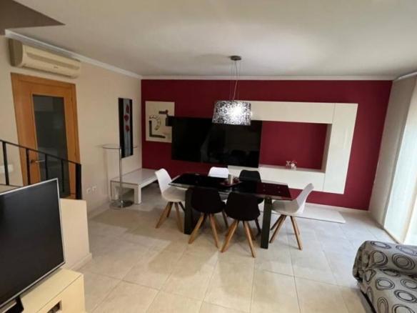 Townhouse for sale in Playa – Ben Afeli
