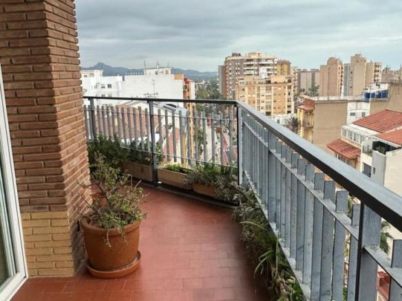 Apartment for sale in Mª Agustina, Estación – Universidad