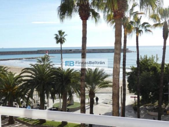 Apartment for sale on Paseo Maritimo, Papa Luna area – Platja del Gurugú