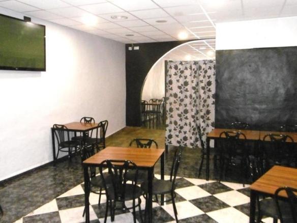 Premises for sale on Carrer Villafames, La Pobla de Tornesa