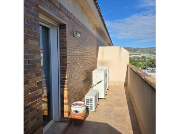 Townhouse for sale on Calle Pintor Vidal Serrulla, Pau Lledó