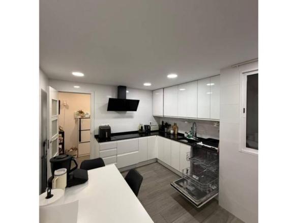 Apartment for sale on Penyagolosa Street, El Pilar