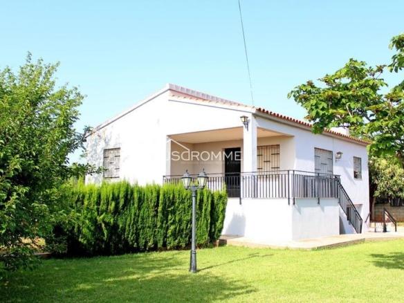 House or villa for sale in Madrigal, Madrigal