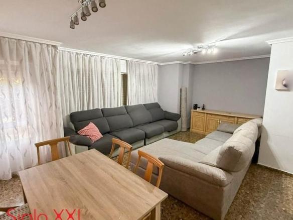 Apartment for sale in Llombai