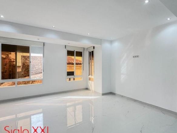 Apartment for sale in Hospital – Plaza del Real