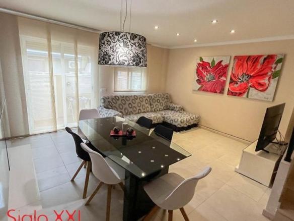 Townhouse for sale in Playa – Ben Afeli