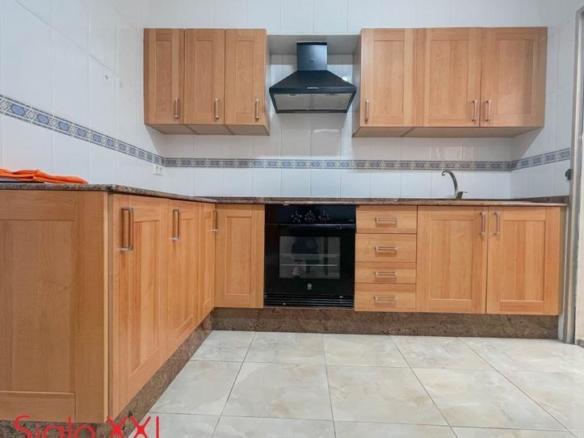 House or villa for sale in the city center