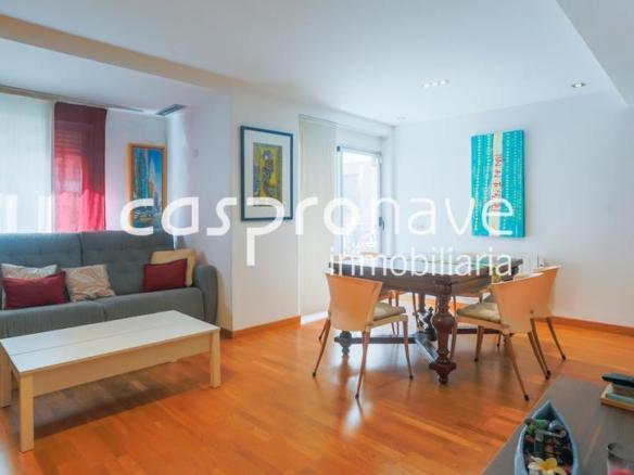 Apartment for sale in Carrer D’herrero, Hospital – Plaza del Real