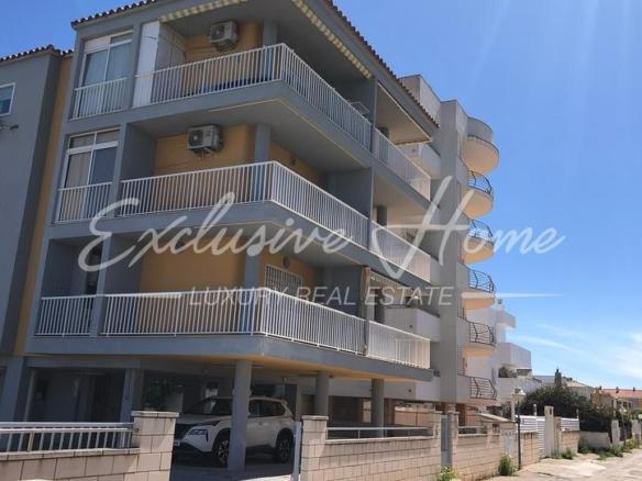 Apartment for sale on Avenida Papa Luna E 148, 11, La Volta