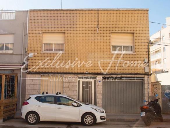 House or chalet for sale in Carrer del Doctor Fleming, 44, Zona Papa Luna – Platja del Gurugú