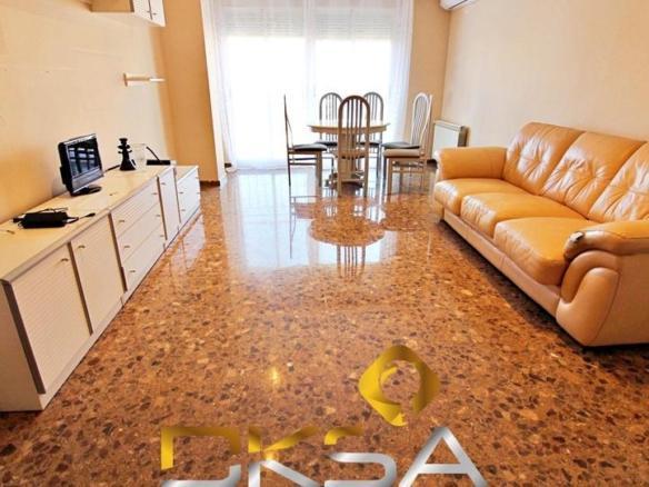 Apartment for sale on Calle Maestro Arrieta, Ensanche – Parque del Oeste