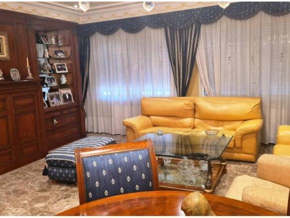House or villa for sale on Calle Andalucia, Town Center