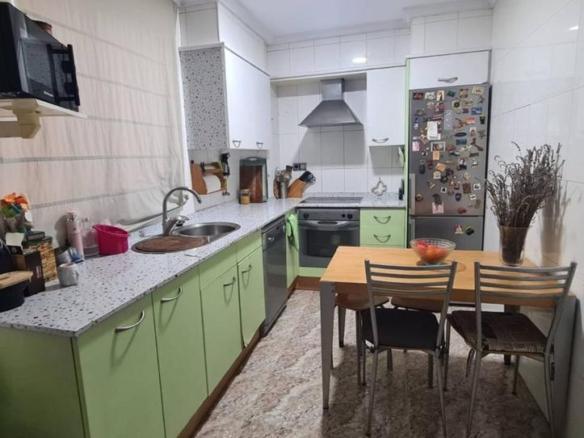 Apartment for sale on Raimundo D’alos Street, City Center
