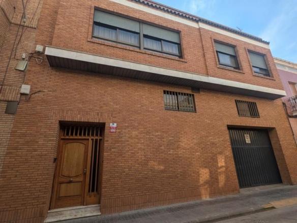 House or villa for sale on Carrer Pintor Sorolla, Camino de Onda – Salesianos