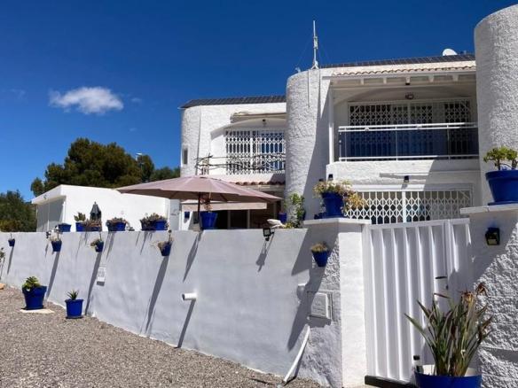 Townhouse for sale in Costa Sur
