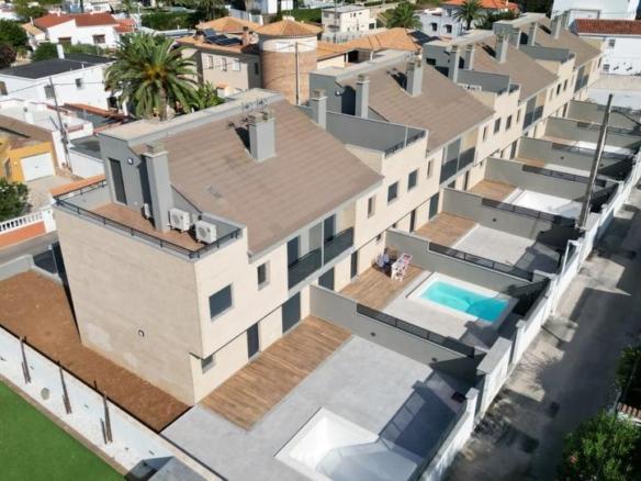 Townhouse for sale in Costa Norte