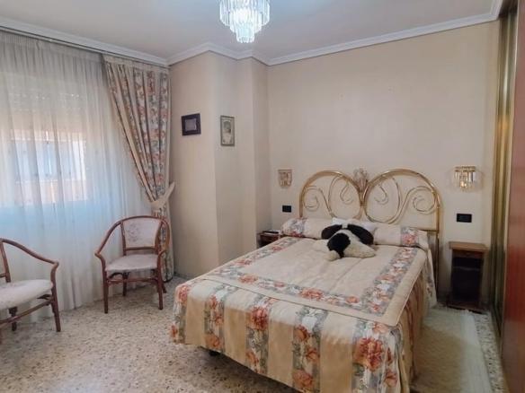 Apartment for sale in Plaza Donoso Cortés – Avenida Magdalena