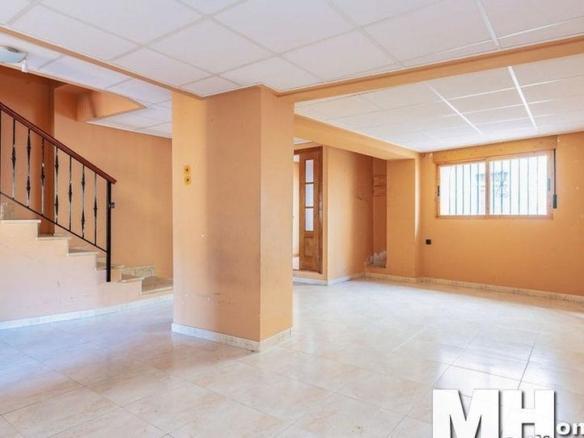 Townhouse for sale at Cl Gloria Agraz, 24, Tales