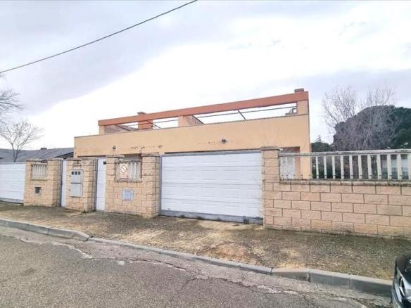 House or villa for sale in Río Gallego Urcamusa, La Muela