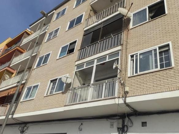 Apartment for sale on Avenida de la Industria, Centro
