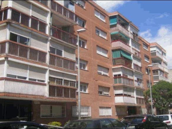 Piso en venta en Eugeni D’ors, Santa Perpètua de Mogoda