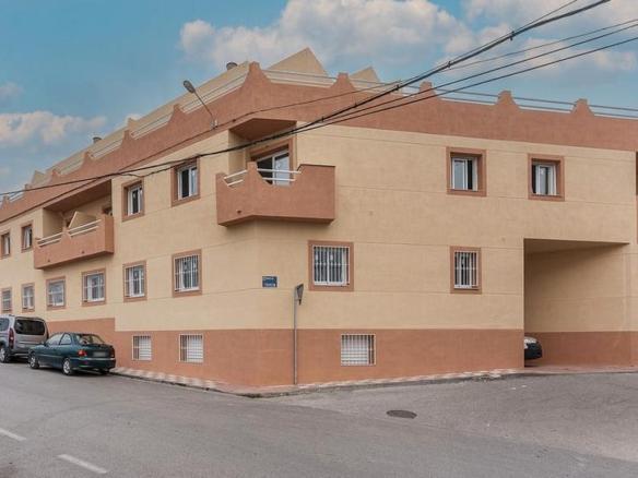 Piso en venta en C/ Torreón, Albolote