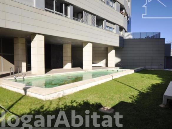 Piso en venta en Avenida Hermanos Machado, Sant Llorenç – Zona Alfahuir