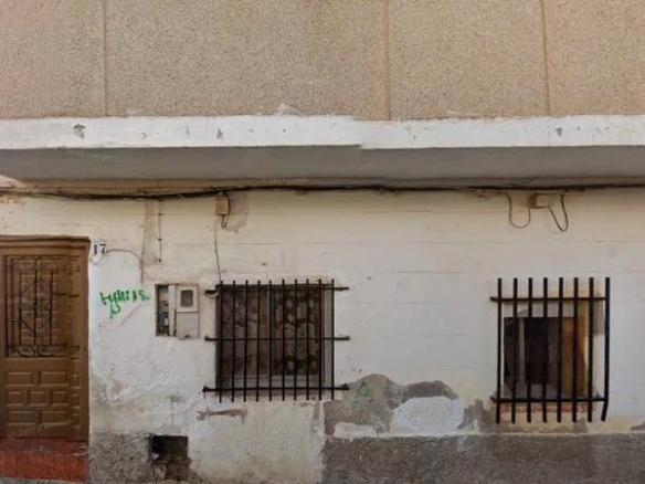 Piso en venta en Calle Castillejos, San Antón