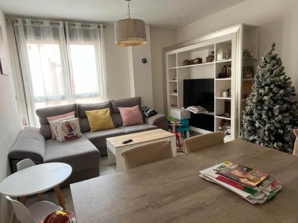 Apartment for sale on Velarde Street, City Center