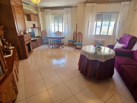 Apartment for sale in Valdepeñas