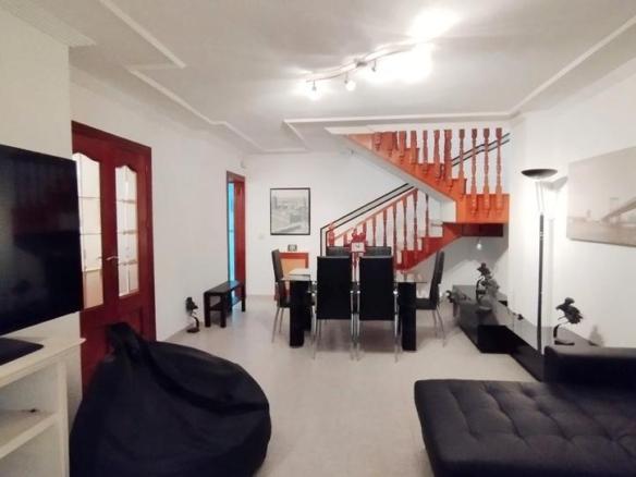 Townhouse for sale on Calle Mayor de San Juan, 33, Almadén