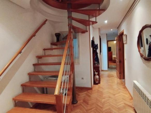House or villa for sale on Carretera de Carrión, El Torreón – Los Ángeles – El Pilar