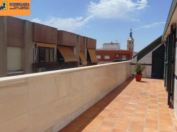 House or villa for sale on Calle Hidalgo, Tomelloso
