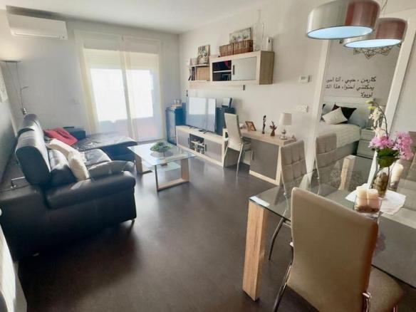 Townhouse for sale in Valdepeñas