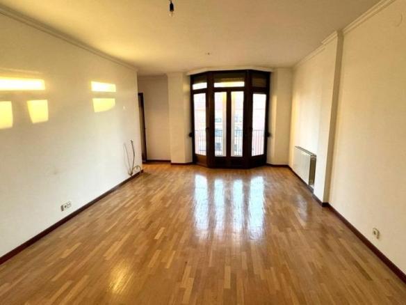Apartment for sale in Valdepeñas