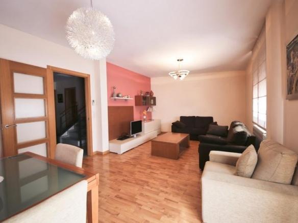 Apartment for sale in Valdepeñas