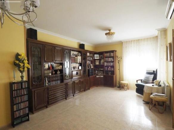 Apartment for sale in Valdepeñas