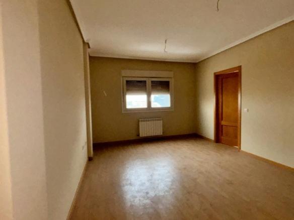 House or villa for sale in Valdepeñas
