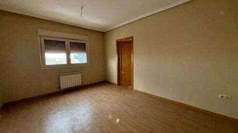 House or villa for sale in Valdepeñas