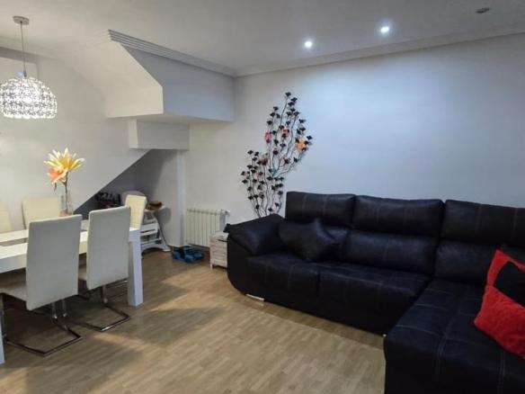 Duplex for sale on Calle del Norte, El Perchel