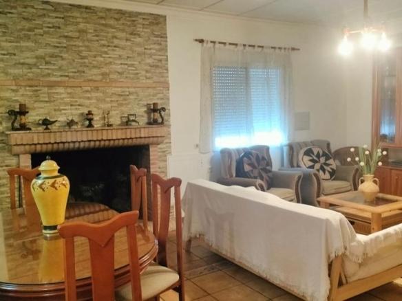 Townhouse for sale on Calle Santa Ana, Villafranca de los Caballeros