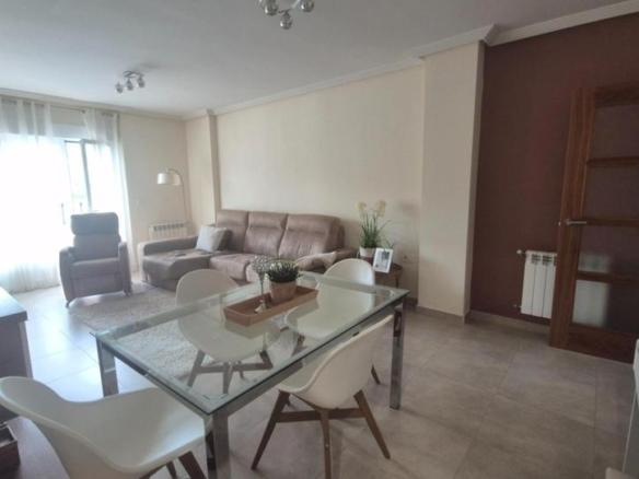 Apartment for sale in Ciudad Jardín